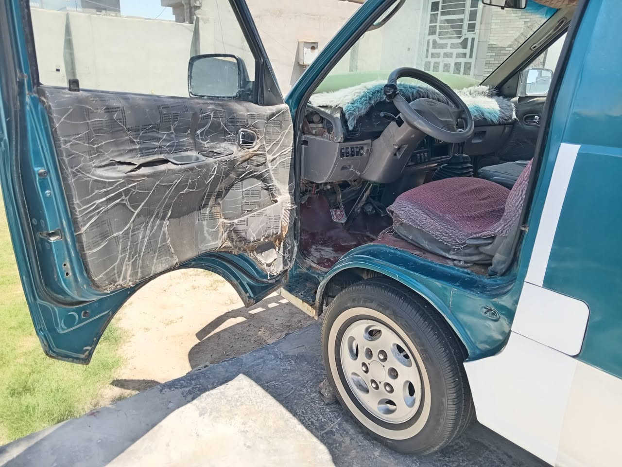 بريجو ٩٨ رقم بغداد سنويه عضم
مصبوغه عام
محرك ٣٠٠٠
السعر 5800 $
***********
 الانبار خالديه
