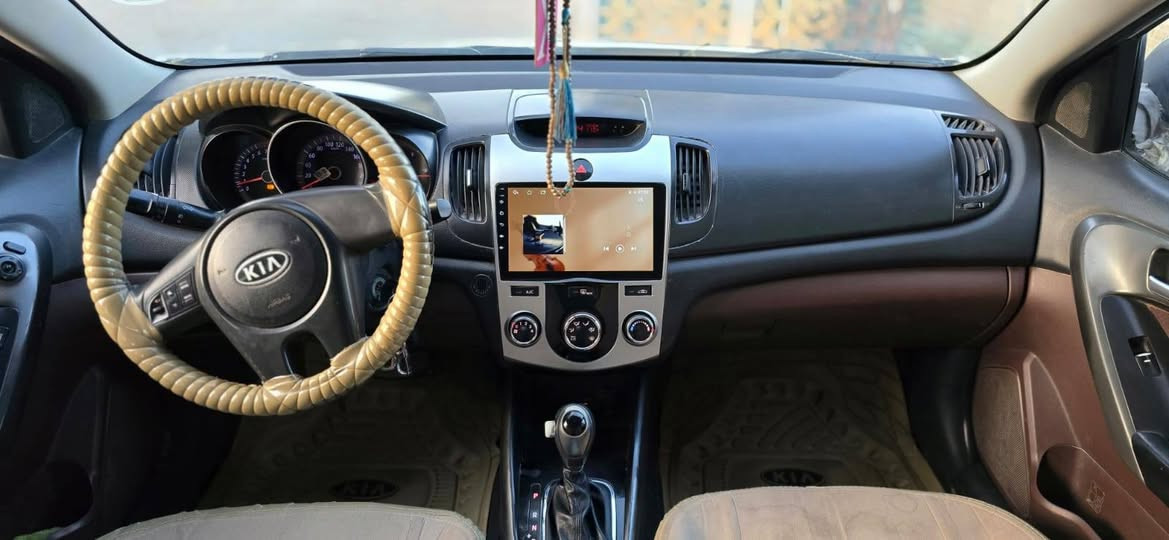 للبيع كيه سيراتو 2011 رقم اربيل
السياره جاهزه ماتصرف عليه ربع مال جناي
1_صدر امامي خلفي جديد+تخم تاير جديد
2_فتحت سقف+تحكم ستيرن
3_السياره فول ماعدا البصمه
4_مكان السياره جسر ام عباسيات قرب صيطرت معمل الببسي 
مكلف بنشر للاستفسار الاتصال على الرقم (***********)
