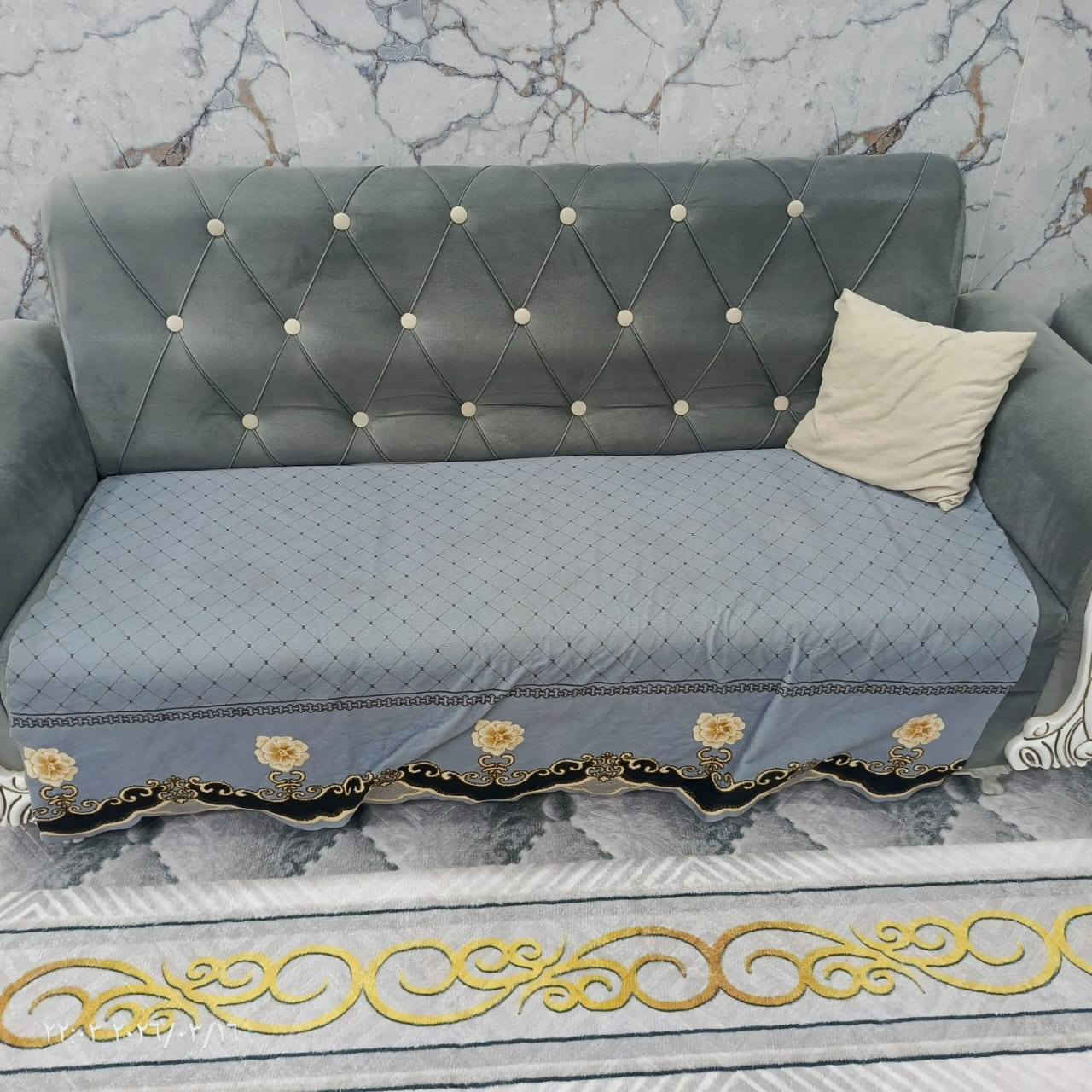 السلام عليكم
قنفات للبيع عدد ٥ ثنين كبار وحده وصط وثنين كراسي 

السعر 150 وبيهن مجال
للاستفسار الاتصال على الرقم 
***********
