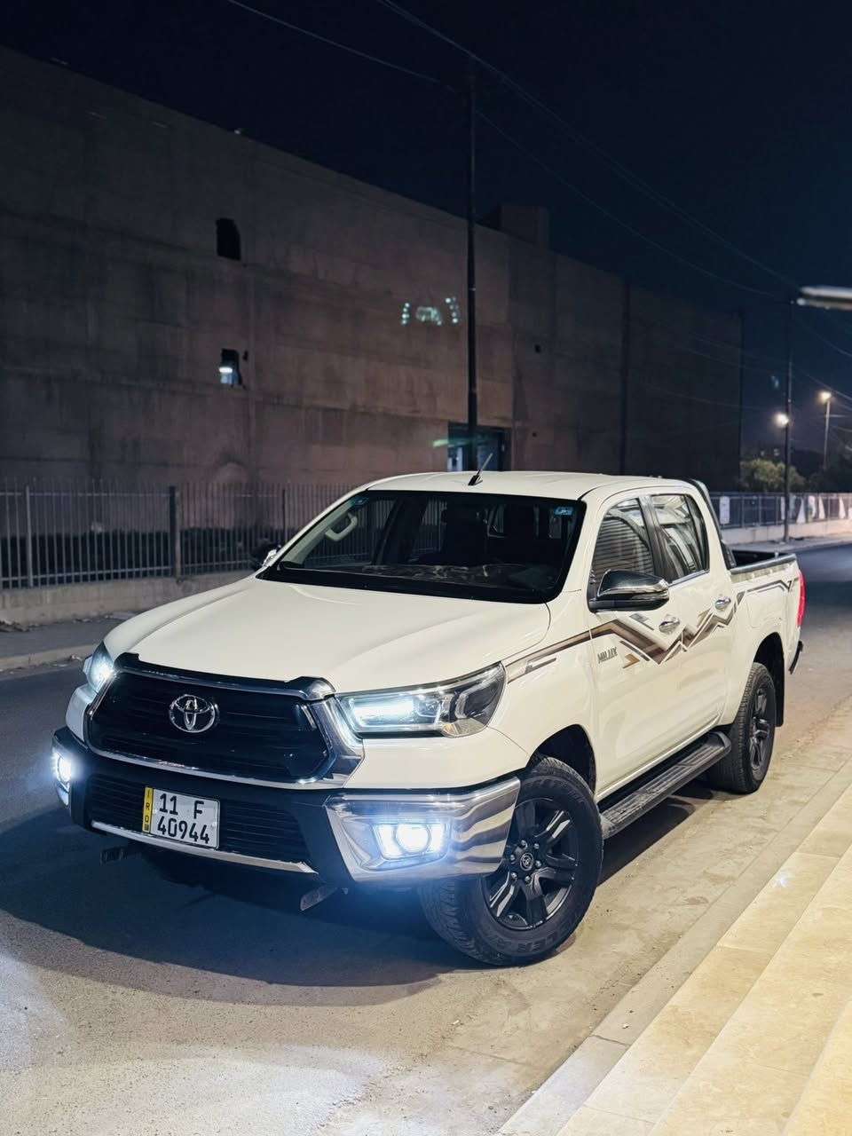 السلام عليكم
هايلكس 2024 
رقم بغداد الدولي تحويل مباشر
ماشيه70 الف
المواصفات بصمه تبريد قطعتين شاشه كبيره
باقي المواصفات معروفه
بيه تبديل الجاملغ الامامي وكاله اثر طخه بسيطه جداً
السعر320 وبيه مجال بسيط
للاستفسار ***********
***********
