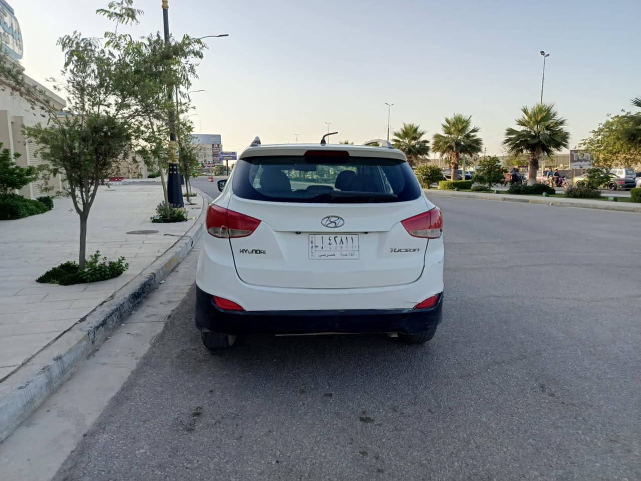 السلام عليكم توسان ١٢
صبغ عام  اثر اشخوط وطخات  بيها ضربه بالجاملغ الخلفي مامعمر بعده 
باقي التفاصيل اترخص ل وبيك خير ودلل مكان كربلاء ***********
