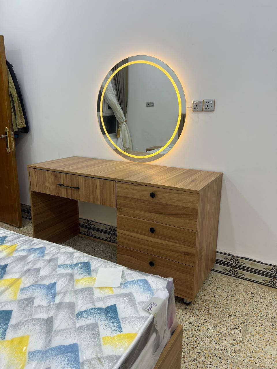 نعمل كل ماهو جديد حسب التصميم
غرفة تركي شغل درجة اولي داخل ابيض خارج صاج 

النجف الاشرف 

الكوفة 

***********
