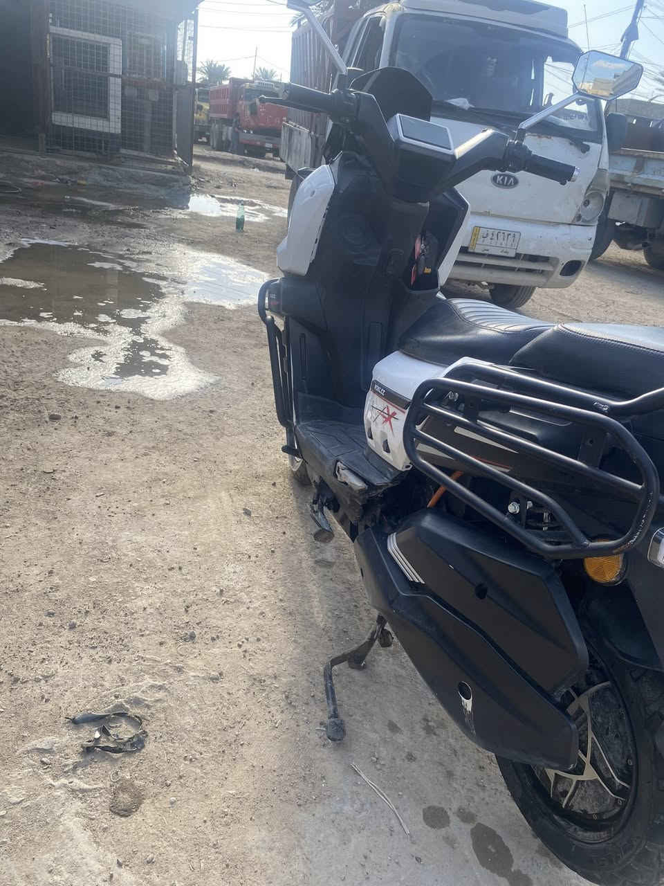 دراجة شحن كهربائية للبيع بطاريات عدد 6مسطر دراجه نضيفه مابيه نقص سعر خاص ***********بي واتساب
