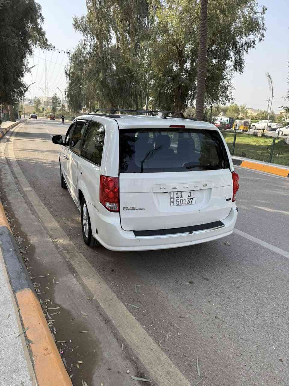 سلام عليكم دوج كرفان 2011محدث 2019
رقم بغداد دولي سنوية هزة جديد2030
سيارة كلين بدون حادث بدون بارد جديدة
مواصفات أبواب ثينهن كهربائية كشن سياحي
تخم تاير جديد صدر جديد منضومة غاز 
ثلاث قطع تبريد تبريد ثلج 
مكينة وكير كفالة 
السعر 138 مكاني ديالئ بعقوبة 
***********
