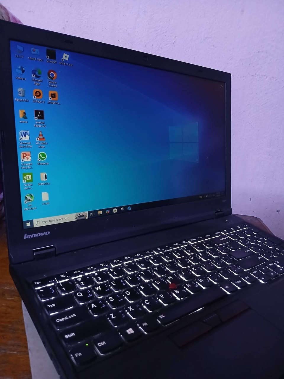 لابتوب لينوفو كوراي سفن جيل الرابع هارد اس 
اس دي 256 رام 8 كيبورد ضوئي نضيفه السعر 170 رقم *********** بغداد مدينه الصدر

