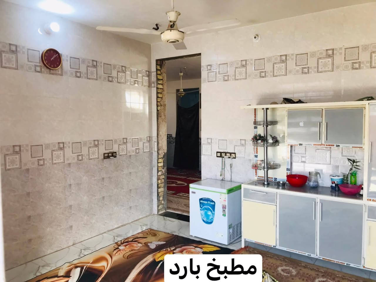 السلام عليكم 
بيت للبيع المساحه 250م طابو صرف جاهز للسكن العنوان كربلاء طويريج أم الهوى شارع الحمداني بناء حديث متوفره كافة الخدمات السعر أتصال او مراسله واتساب 
***********
***********
