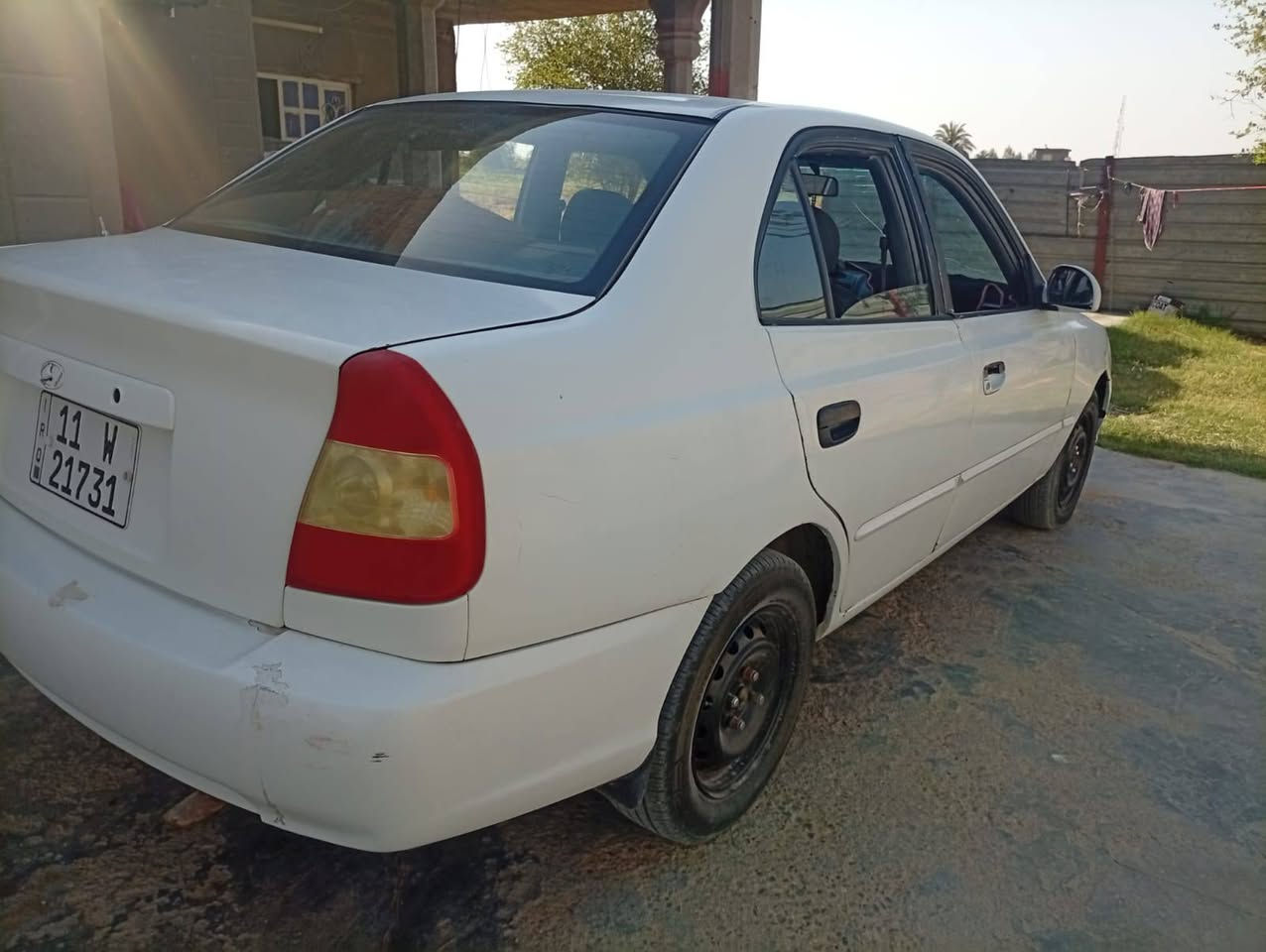 سلام عليكم اكسنت فيرنا للبيع موديل 2001رقم بغداد سيارة بأسمي كير محرك خير من الله سيارة مصبوغة عام بيهة طخة بجاملغ خفيفة تبريد نقص غاز السعر 43وبيها مجال بسيط العنوان بغداد اليوسفية معمل زينب الرقم ***********
