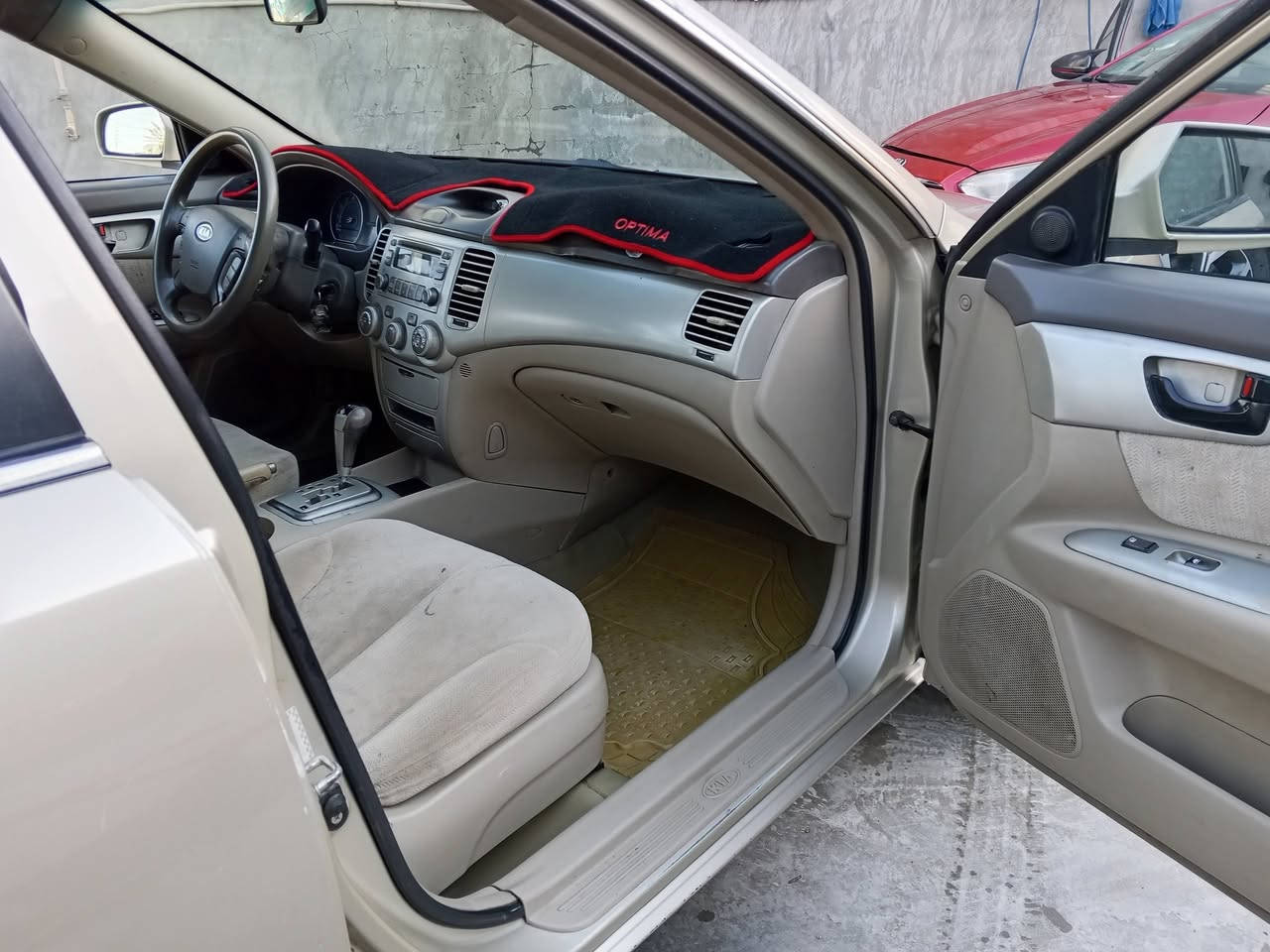 سلام عليكم اوبتيمه موديل 2008 امريكي بيه قطعتين صبغ رقم الانبار تحويل ثاني يوم سياره جاهزه من كلشي مكان فلوجه سعر 95 وبيه مجال رقم ***********
