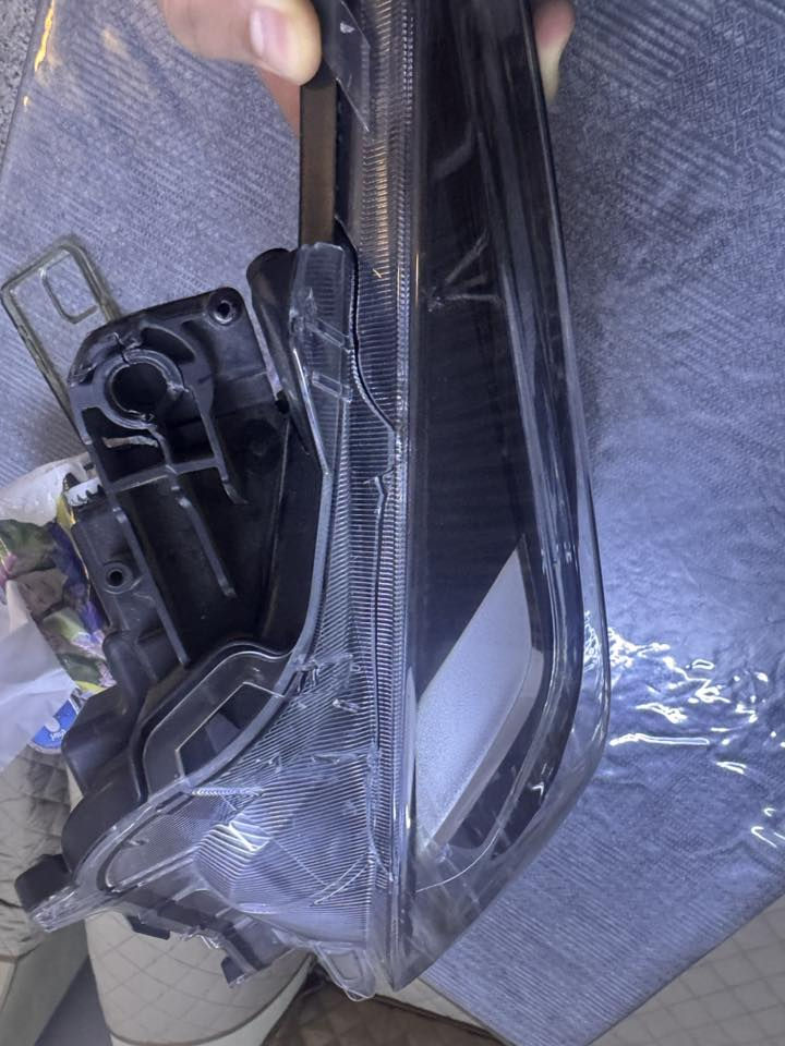 السلام عليكم ، بكلايت كورلا شكل الخليجي بي فقط هذا الفطر الكدامك جداً بسيط سعره 170 الف ، اما الارضيات بسعر 60  
مكاني بغداد الزعفرانيه 
***********
