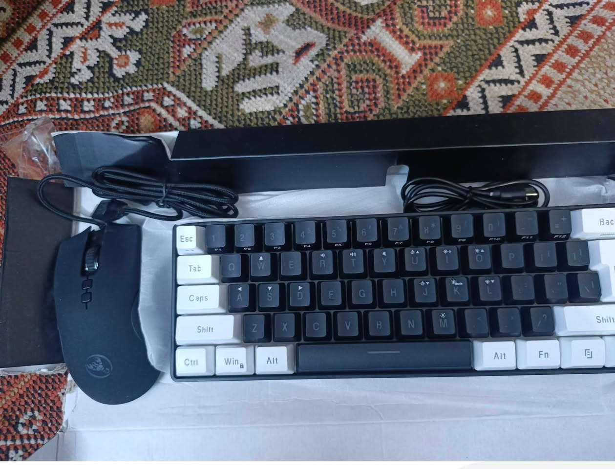 اي شي يعجبك انطي سعرك وتوكل تريد تراسلني واتساب *********** تريد عل فيس
