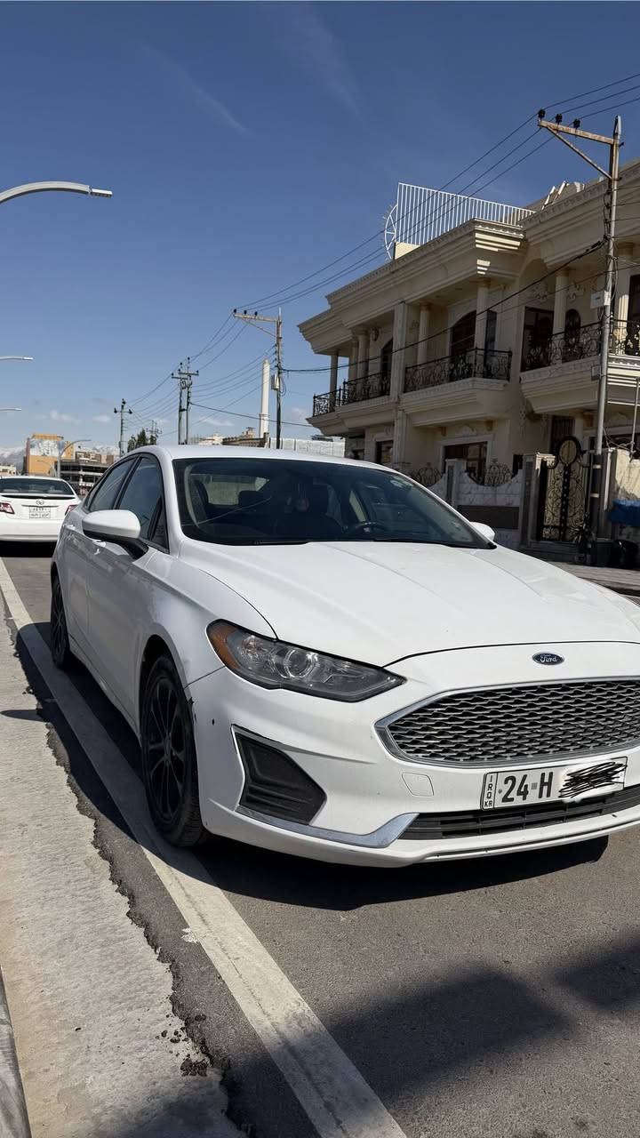 � فورد فيوجن SE موديل 2020

، لون أبيض لؤلؤي، سيارة نظيفة كلش واستعمال شخصي. رقم دهوك 

🔹 مكينة 1.5 تيربو اقتصادية بنفس الوقت
🔹 گير أوتوماتيك
🔹 شاشة وسط + بلوتوث + USB
🔹 كاميرا خلفية
🔹 مثبت سرعة
🔹 تحكم بالستيرن
🔹 تكييف بارد ثلج ❄️
🔹 نظام مانع انزلاق وثبات
🔹 وسائد هوائية
🔹 زجاج ومرايا كهرباء
بيها بعد هوايه موصفات 
السيارة ما بيها شي، ما تحتاج أي صرف، 
سونر سياره موجود 
حادثها بوند مبدل شركه يعني سياره اخوه كلين وحادث ما واصل شاصي يعني نظيفه 
سعره 134بيها مجال شويه 
تواصل ع واتساب ***********
