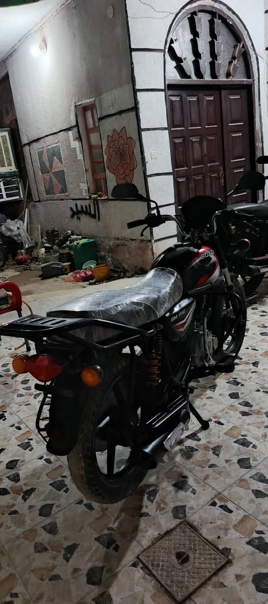 بوكسر موديل 22 اوراق كاملات للبيع سعر مليون و250 وبيه مجال للشراي موجود ع خاص او اتصل ***********
