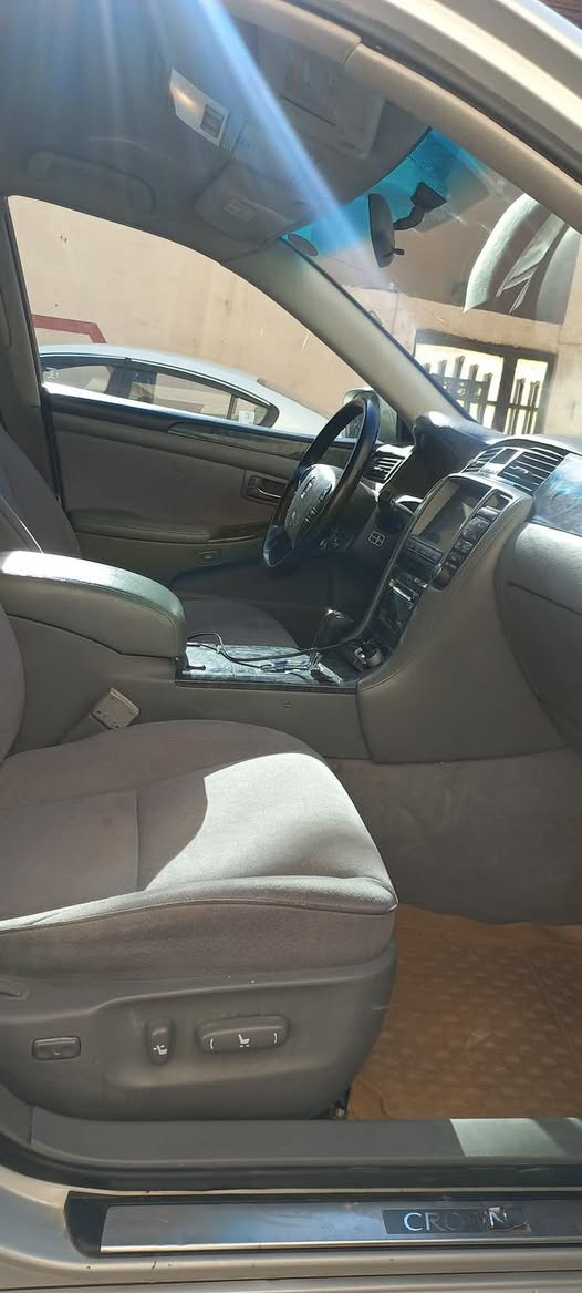 شاهينه موديل 2003 كصتين ادوات السعر 38 وبيها مجال 
رقم صاحب السياره 
*********** 
ما متواجد فيس بوك اتصال واتساب
