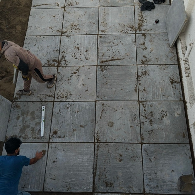 تطبيك الاشتايكر وترميم السطوح القديمة   
والعمل يكون حسب الطلب والمواصفات 
1_العمل بدون عوازل ويتضمن .
الفلانكوت 
والزفت الحار 
والزميج والاشتايكر 
سعر المتر 15الف كرسته وعمل كامل.
2العمل بل عوازل ويكون السعر حسب نوع العوازل المطلوبه 
أولاً الفلين العراقي كثافة 3C m سعر المتر 17الف كرسته وعمل كامل التسليم.
ثانيا الفلين العراقي المضغوط عالي الكثافة كثافة 5C m سعر المتر 19الف كرسته وعمل كامل.
ثالثا الفوم كثافة 3C m وضعط عالي سعر المتر 21 الف كرسته وعمل كامل.
رابعا الفوم كثافة 5C m عالي الضغط سعر المتر 24الف كرسته وعمل كامل.
ملاحظة!! جميع ماذكر اعلاه عوازل للحراره.
3قلع واعادة الماستك سعر المتر 3الاف واي اصلاحات اضافيه مثل تبديل اشتايكر متضرر او امور اخرى تضاف الى سعر اي يعتبر ترميم.
للاستفسار الاتصال بلارقام التالية.
***********
***********
***********
او مراسلة الرقم على الواتساب فقط
