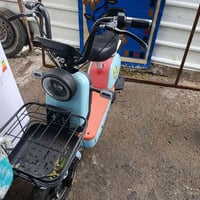 دراجه شحن للبيع جديده كهربائياتها كلها شغاله ما بيها اي شيء عطلاناالسع...