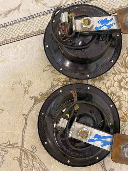 سلام عليكم اخوتي الطيبين 
هورنات بوش للبيع جنح ايراني كنر مطرز شغل انيس ابو اربيل بعد ميحتاج احجي تعرفون شغلة هورنات مرتبات طبلات المانية شرط ال10 عنجة وال9 اندي تفحصهن سعرهن 280 وبخدمتكم وماعتقد اكو هيج شغل بهيج سعر ماعندك تاخذهن بلاش وتشلع عيوني وهذا الشغل اذا يقل عن 350 انطيك الهورنات بلاش 
مكاني نجف للاستفسار *********** 
تريد فيديو لشغلهن هم موجود
