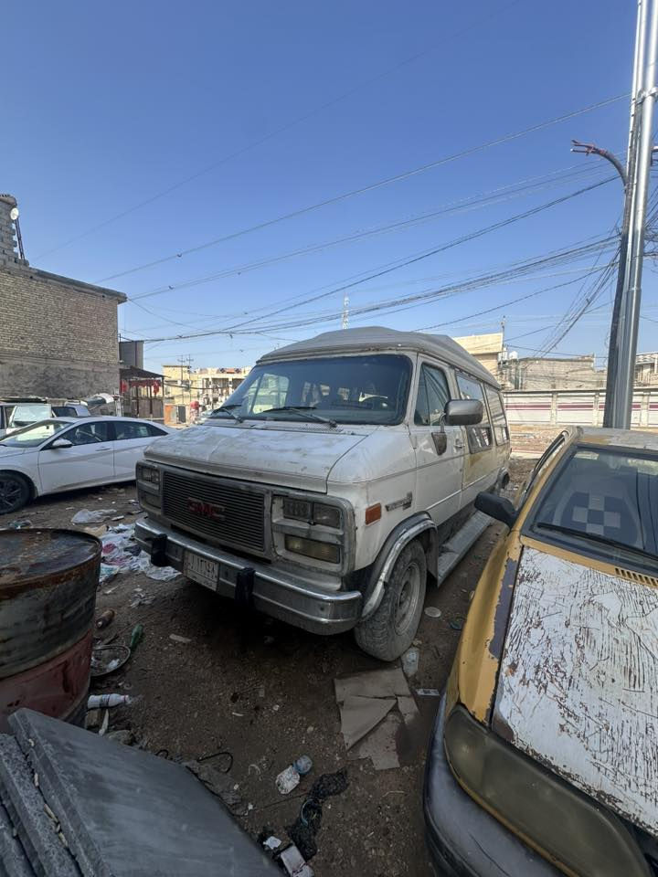 جي ام سي موديل 93 محرك في في تي 3000 كير عادي مكفوله من الحادث رقم كربلاء شغالة وداخلها كله بلاد غرفتها كشنات قلاب وكله على البلاد للبيع السعر 35 للاتصال ***********
