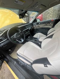 ابتيما. 2020 امريكي  سيارة جاهزة ونظيفة تبريد تدفئة حادثها جاملغ وبنيد...