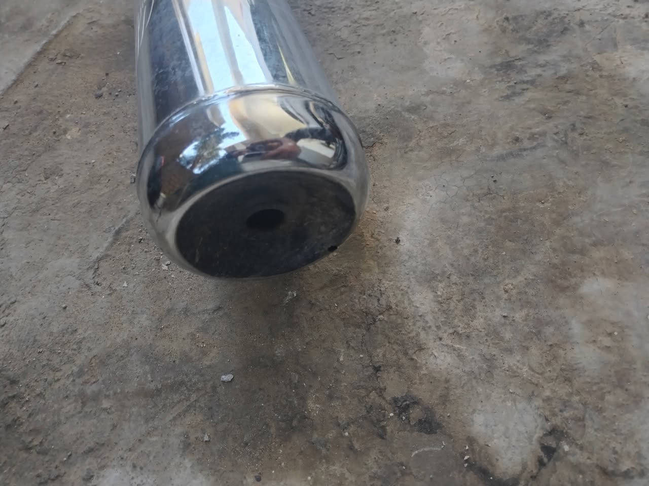 سلام عليكم صارنصه كاتم مال 24 بلاديه شرط صوت ماكو و فلاتر ما طاكه للبيع ب ١٨ وبيها مجال بسيط

جنطه مابيها لا كسر و لاشخط هيه و لبراغي و راسطات كامله ب ١٥ وبيها مجال
مكاني بيجي رقم ***********
