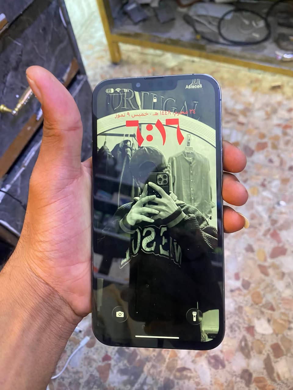 سلام عليكم ايفون 13 برو ماكس ذاكره 256مبدل بطاريه نسبتها 100وشاشه وكاله لمسها كلش حلو سعر الجهاز 450 وبي مجال مكاني بغداد متواجد واتساب ***********
