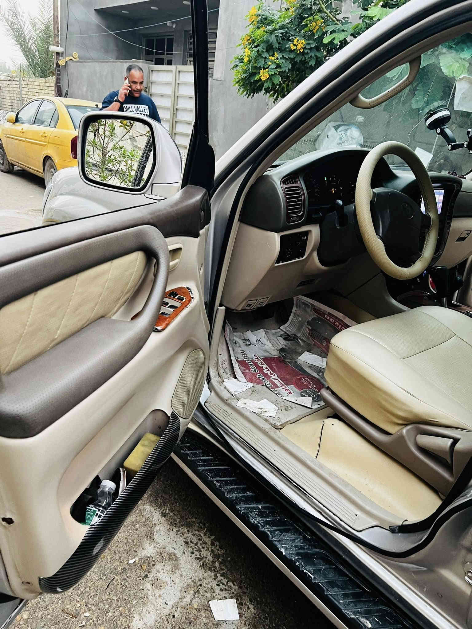 لاندكروز 2002 محدث 2007 سعر 160 و بيها مجال
مكانها الدوره السياره اصوليه تواصل فقط رقم لحد يدخل خاص واتس و اتصال ***********
