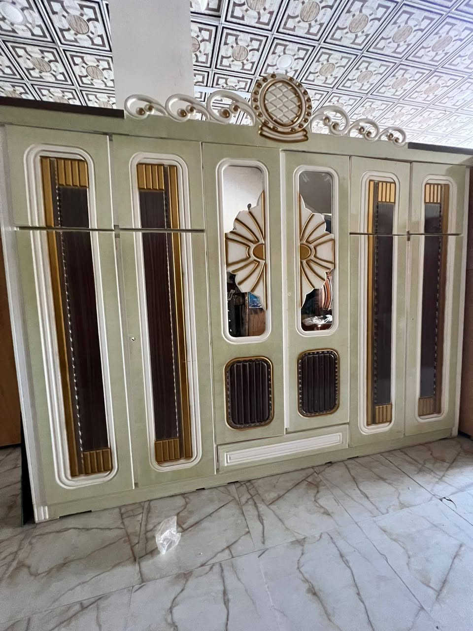 السلام عليكم غرفه للبيع نجارة عراقي تصميم تركي عنوان ناصريه مركز
الاتصال واتساب *********** 
السعر مليون و١٠٠
