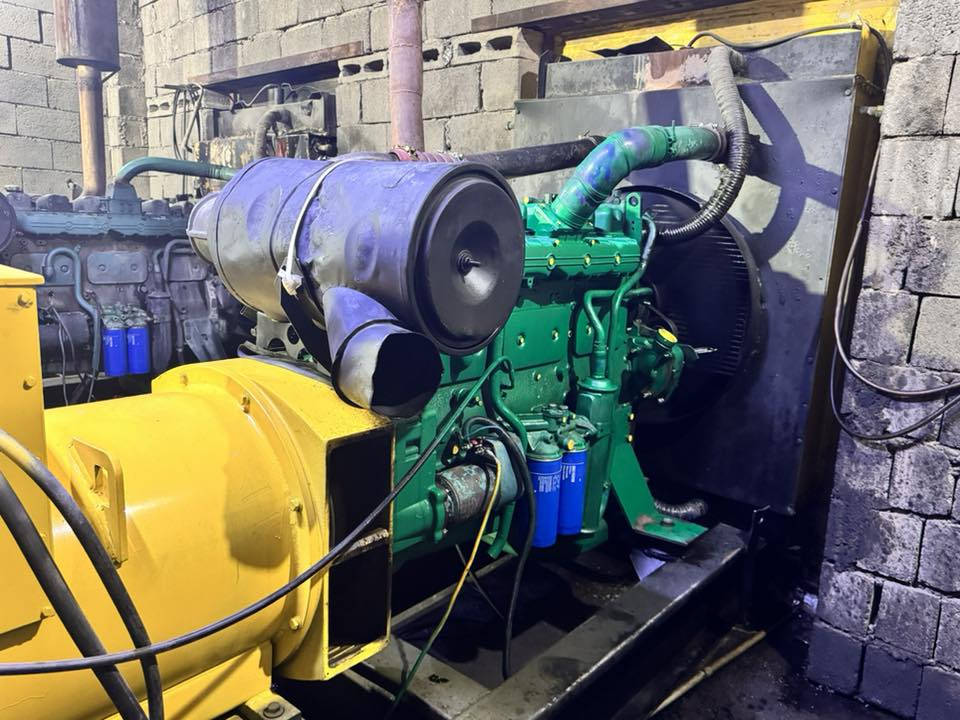 السلام عليكم
مولده للبيع 
نوع فالفو 
حجم 122
***********
