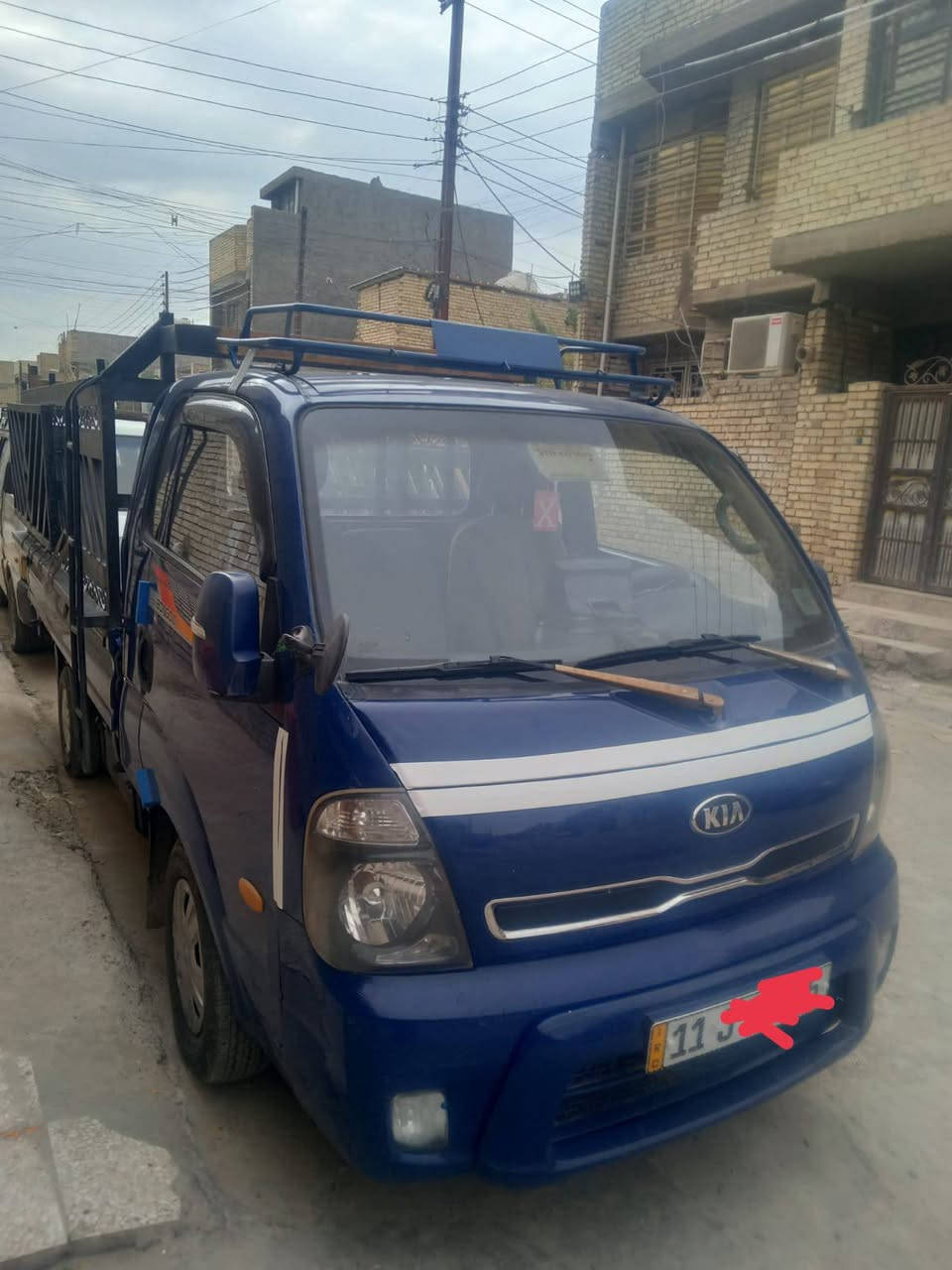 سلام عليكم كيه حمل للبيع موديل 16 كير مكينه مكفولات مسكر 7 كير سياره بلاديه رقم بغداد انكليزي شواصي مكفولات سياره نضيفه ما ناقصها شي كبل لشارع سعر 115 وبيها مجال مكاني بغداد عبيدي رقم الهاتف ***********
