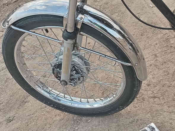 سلام عليكم دراجه للبيع كلك كلك كلك الاستفسار علا الرقم *********** مامتواجد خاص فقط عل الخط مكان الدراجه ديوانيه قضاء السدير
