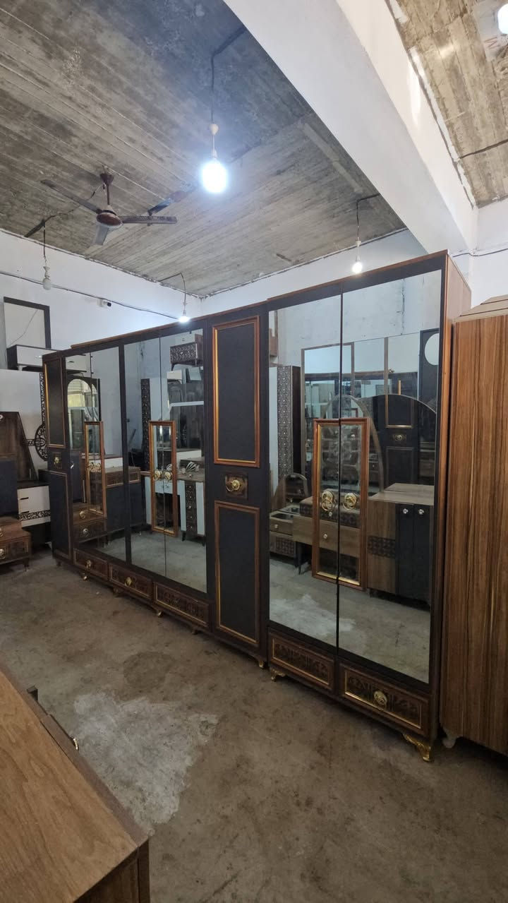 غرفه نوم تسع قطع ابو البيبان سعره مليون ويا شد وين نقل؟》***********》***********》
