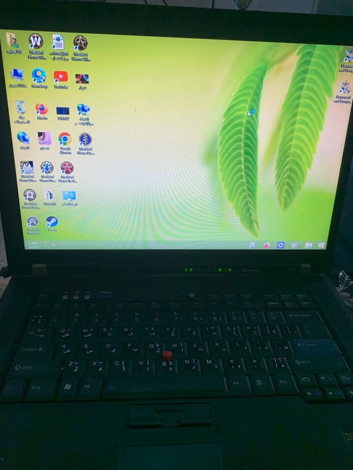 وب Thinkpad ماركة lenovo  
وندوز 8نضيف شغال سريع معالجه قوي يحمل برامج العاب  بي بس بطاريه يرادله تبديل  
السعر 150 وبي مجال 
***********
بغداد الدوره
