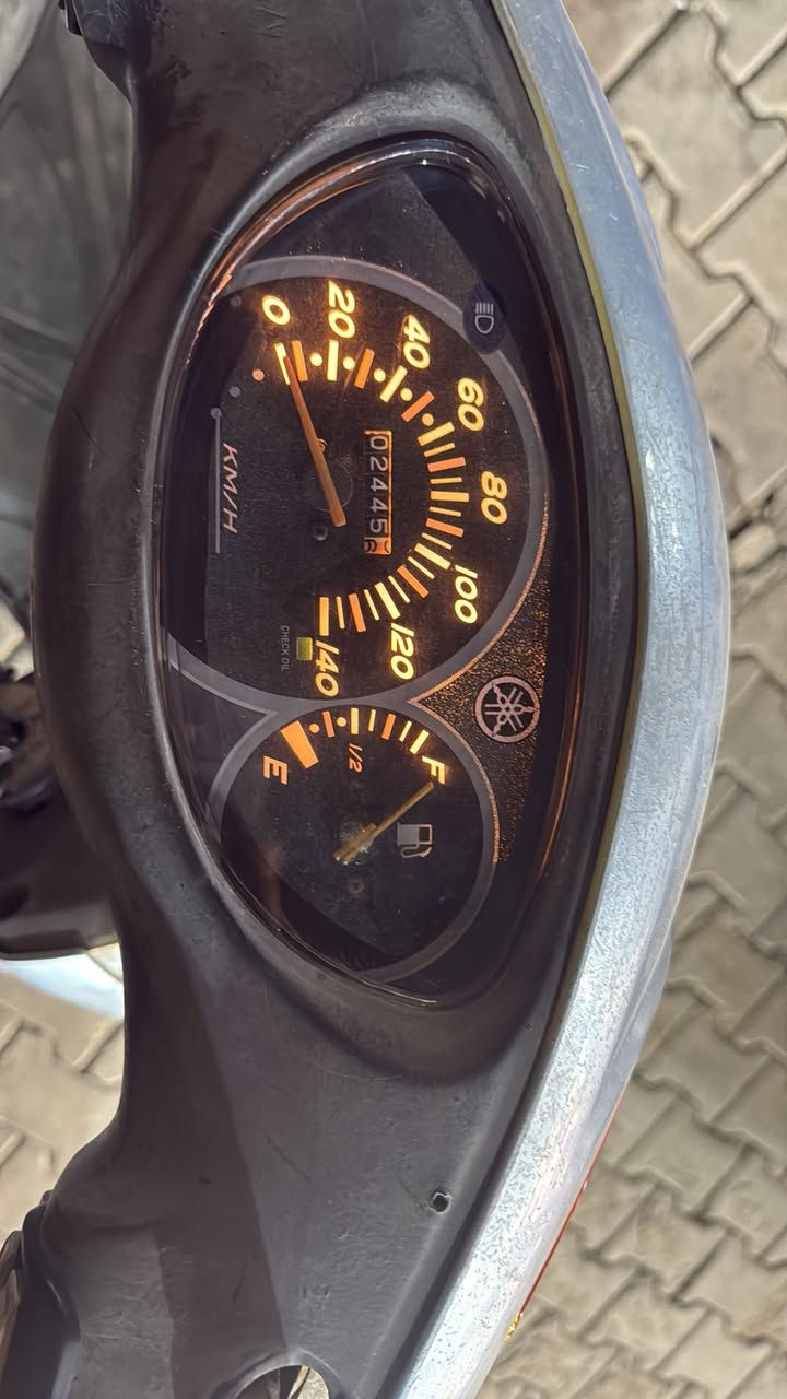 السلام عليكم
دراجه بريز لايت جوه 
دراجه نضيفه وشلعه معدل خير من الله 
كابريتر 
نكره سلف كهربائيات كله شغاله 
مبدله بوشه ستندر بلاديه مال رمبه يعني مو تجاري 
السعر :650 قفل 
الرقم : ***********
