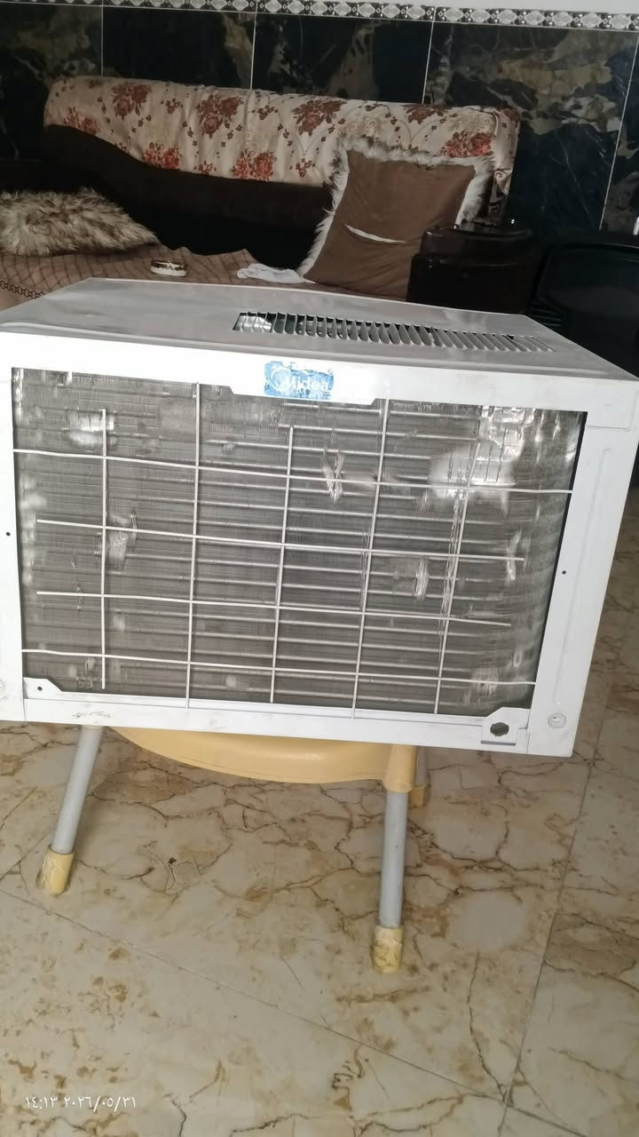 مكيف ميديه طن ونص مستخدم شي قليل سعره 170 مكاني بغداد مدينه الصدر ***********

