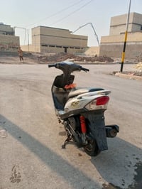 ماكس عدله نظيفة وكلها شغاله بلاديه سعرها 650 الف وبيها مجال بسيط وتجي ...