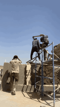 السلام عليكم ورحمة الله وبركاته
ونج بانزين نحالة سريع تصعيد جميع مواد البناء طابوك ابلوك كاشي سيراميك مادة لاصقة جص رمل اسمنت بورك وتنزيل كافة الانقاض من طابق الاول الحد طابق 15 نطلع كافة المحافظات بابل بغداد كربلاء النجف ديالى و ب ارخص الاسعار اتصل وبيك خير وتدلل 
والله ولي التوفيق 
ونجات الاخوين

ونج تصعيد كافة المواد البناء 

‭*********** ‬نتصال وبيك خير ***********تدلل
