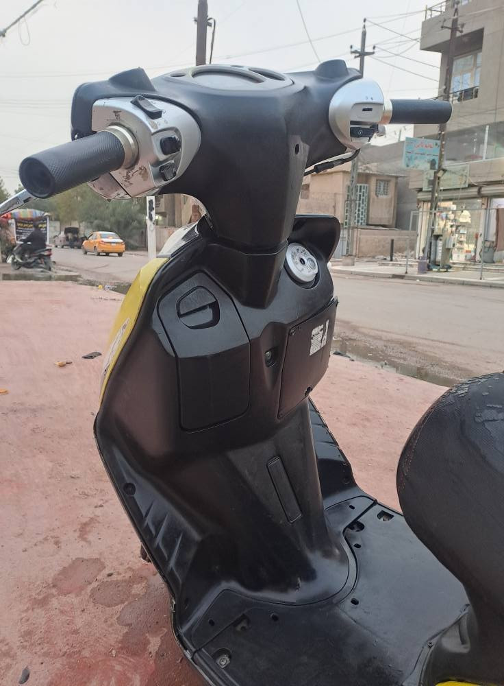 سلام عليكم سكنس نثيه سرعه 140دراجه خير من الله نكره سلف وهندر بكل وقت محرك لانضوح لاتبخير لاتنقيص شلعه ومعدل شك الكاع كهرباءيات كلها شغاله لايت زنون اشاير هورن دشبول بكلايت تايرات جدد بريكات امامي وخلفي كفرات كلها مختمه  دراجه خير من الله جيب فيتر وياك وفحص مكفوله من اسرقه وتاخذها من البيت رايدها ب400وبيها مجال حك جيه مكاني بغداد البلديات لتواصل واتساب او اتصال *********** بغداد, العراق
