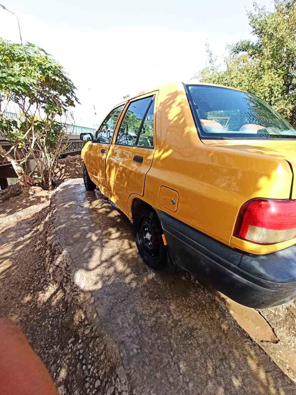 سلام عليكم سايبه للبيع موديل 2017كفاله عامه تخم تاير جديد كير مكينه مكفولات عنوان ديوانيه سعر 38اوبيه مجال بصيط ***********
