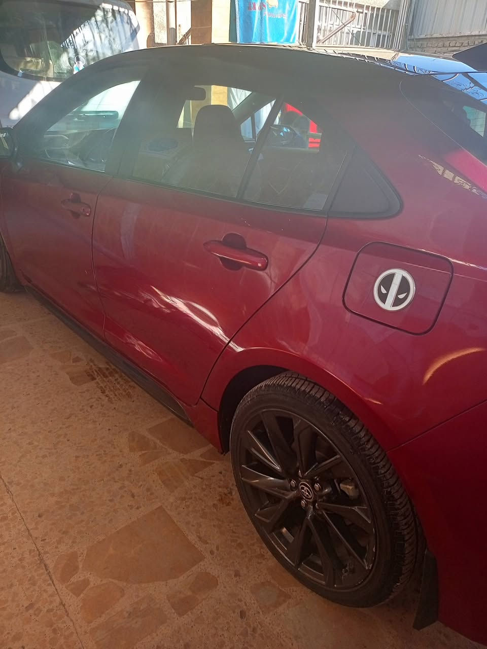 السلام عليكم
كورلا موديل 24فول 

بانزين مكينة 2000

مواصفات فتحة بصمة سايد بريك بصمة 

شفتات ستيرن اشاير بالمري وبعد بيها هواي مواصفات 

وارد امريكي حادثها باب السائق ومعمر نفسة 

وبيها ايرباك استيرن 

سعرها 155

***********
