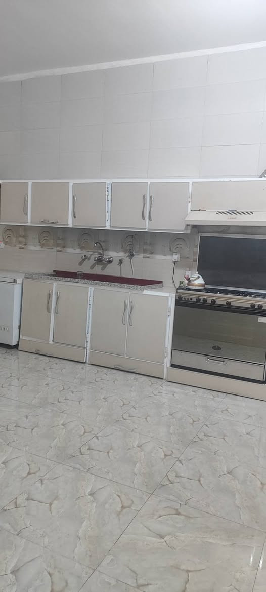 السلام عليكم كاونتر للبيع
سعر 650
رقم ***********
