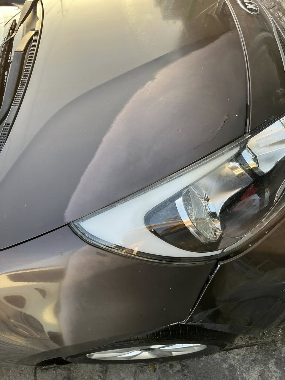 بسم الله الرحمن الرحيم
السلام عليكم 
كيا ريو موديل 16 خليجي رقم بغداد
ماشيه 99 قابل للزيادة
تخم تاير جديد
بيها طخة بحافة الجاملغ والبنيد 
مكان السيارة السيدية
رايدها ب103 وبيها مجال
الشراي يتصل  ***********
