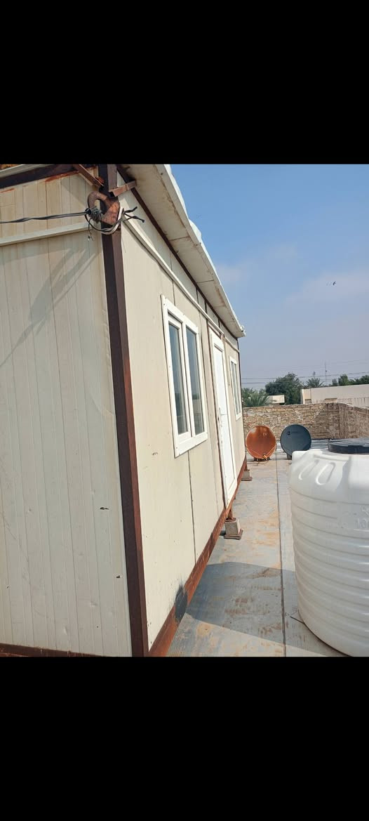 كرفان  3في6  للبيع مكانه بعقوبة التحرير  مليون و250  الف  يحتوي باب عدد 2 شباك عدد2 تكلف تنزيل الكرفان اني اتحمله التحريى،،***********
