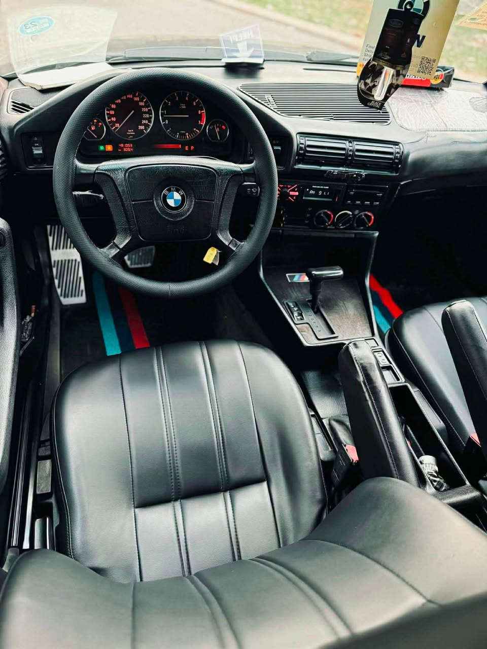 سةرةتا بة ناوي خوا فروشتنی خئرا 525iA BMW1995 فولي بي سلايت سةيارة كة بي دةعم بي بوياخ  سةيارةكة ارم بلاستيك هةوليرة ارمو ئةوةليات بةشةرت جوار تايةو ويلي ناو باكةت سةيارةكة يةك دينار مةسروفي نيية تةبريد لةسةر سويج سةيارةكة توند و تولة بةشةرتي ١٠٠ فيتةر لة رةسم جونة روبةروش ئاواية  ئةوةش رةقةم موبايل فايبةر و وةتس اپي لةسةرة ***********
