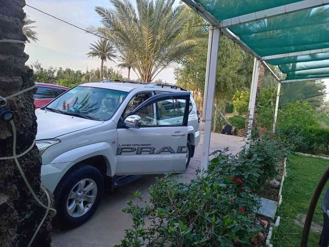 يا الله، اللهم صل على محمد وآل محمد
برادو 2008 خليجية مكفولة رقم اربيل بآسمي محرك 4 سلندر 2700،  بيع أو مراوس برادو 2010 أو 2011، تخم تاير، حدادية، كهربائيات كلها شغاله، حساس خلفي كامرة، انارة ترحيب أسفل الكشنات أسفل الدشبول والباب، جرس ترحيب مع جرس سرعة، أرضية كاربد بلاد، تبريد 3 قطع، شاشة كبيرة، حساسات حزام امان مع مصابيح الدشبول شغاله، سيارة بفضل الله وحمده جاهزة متصرف عليها ان شاء الله، السونار مرفق.

مكان السيارة واسط، مركز الكوت، السيارة من البيت للدوام.
السعر المطلوب 165 $ قابل للتفاوض، للتواصل ماسنجر أو اتصال وبالخدمة *********** 

الدكتور اكرم العتابي
