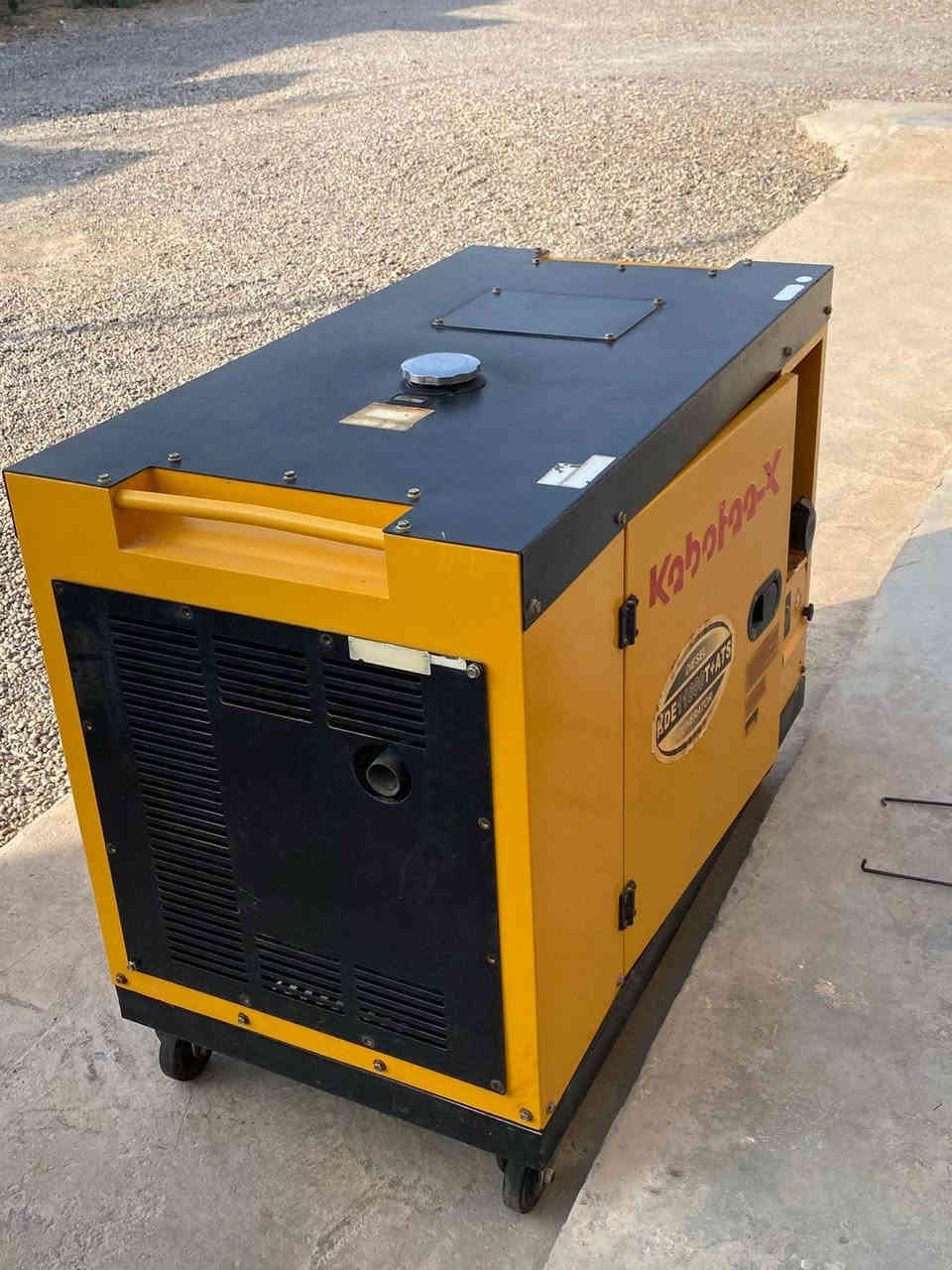 مولده للبيع ....
كابوتا بستم واحد نضيف جدا وسعر ***********
المكان ...تكريت القادسيه
