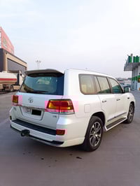 لاندكروزر GXR • ٢٠٢١ • محرك كاز