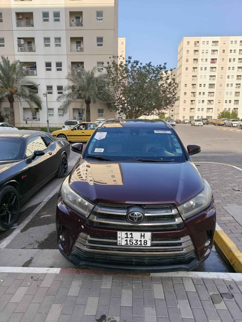 هايلاندر للبيع 
السلام عليكم 
هايلاندر  للبيع موديل 19 وارد امريكي Xle
ضررها قطعتين بأمريكا وقطعة بالعراق 
مواصفاتها معروفة 

رقم بغداد 
7 راكب  vip 
نظام اقتصادي 
قيادة اوتو 
نظام توقف اوتو ستوب 
رادارات /مانع تصادم /مراقبة مسار 
فتحة بالسقف 
كامرة خلفية 
هيترات 
تبريد 3 قطع 
جنطة كهرباء 
شاشة كار بلي 
بردات ابواب 
كشنات جلد ونظام تدفئة تبريد للكشنات
يحتاجلها ملاحظات بسيطة 
السعر 250 وبي مجال 
***********
