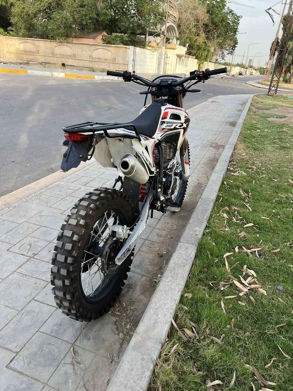 قفاز 
CRX/350
موديل 2026
ماشي 120 km
بعده زيرو. مره وحده مبدل دهن 
كفاله عامه 
السعر مليون ٦٥٠ 
ماخذه من علي جمعه بشهر ٣
بغداد الكرخ 
***********
