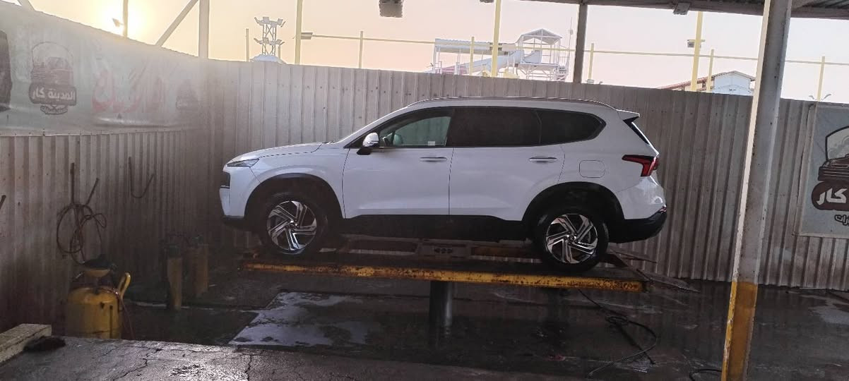 سنتافي موديل 23 مكينه 2500
حادث فقط بنيد وصور الحادث مرفقه بالمنشور مواصفات فول عدا الفتحة
درايف مود  
كشن كهربائي 
مقاعد جلد مخمل 
كشنات تدفئة 
مثبت السرعة / شاشة كبيرة 
تبريد قطعتين 
حساسات خلفية وأمامية / كاميرا
مراقبة النقطة العمياء 
نظام ملاحة
بصمة / تشغيل عن بعد 
رادار امامي
فرامل طوارئ أوتوماتيكية + تنبيهات التصادم الأمامي.
تحديد مسار 
ABS
نظام منع الانزلاق (Traction Control)
مراقبة ضغط الإطارات
مساعد صعود المنحدرات (Hill-Start Assist
سعرها 195 قفل مكاني سماوة
***********
