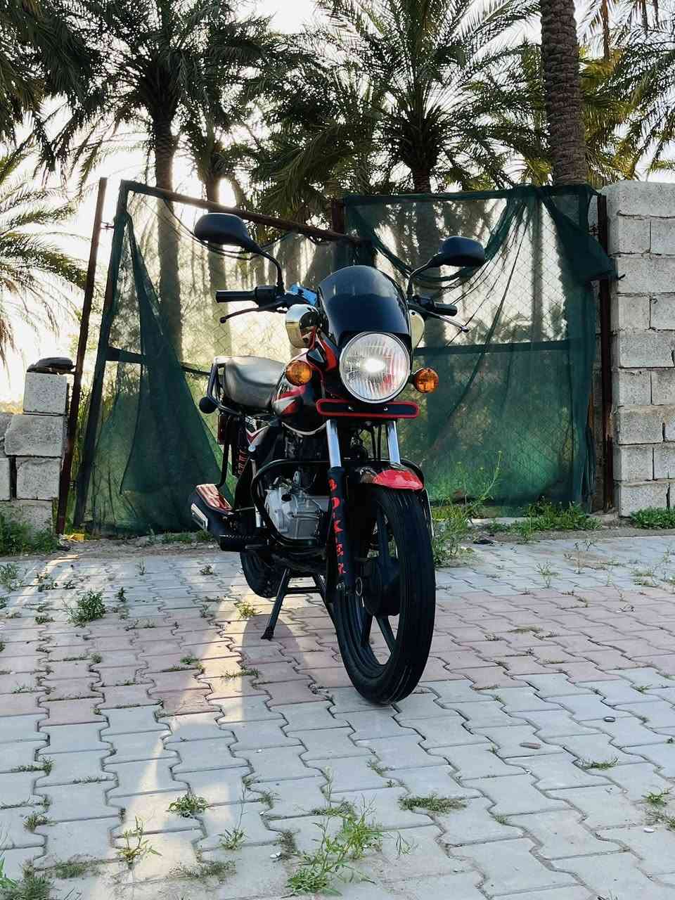 يالله سلام عليكم بوكسر موديل 2021مرقم ديالى انكليزي تحويل ثاني يوم دراجه جديده برغي مابيها نقص يعني ربع مذب عليها مكينه مكفوله لا تبخير ولا تنقيص بعد احلى من الصور تجي وشوف بعينك 
السعر 1750وبيها مجال حك الجيه شراي اتصل وداللل 
العنوان ديالى بعقوبة طريق بهرز مقابيل الفوج السابع 
***********9
