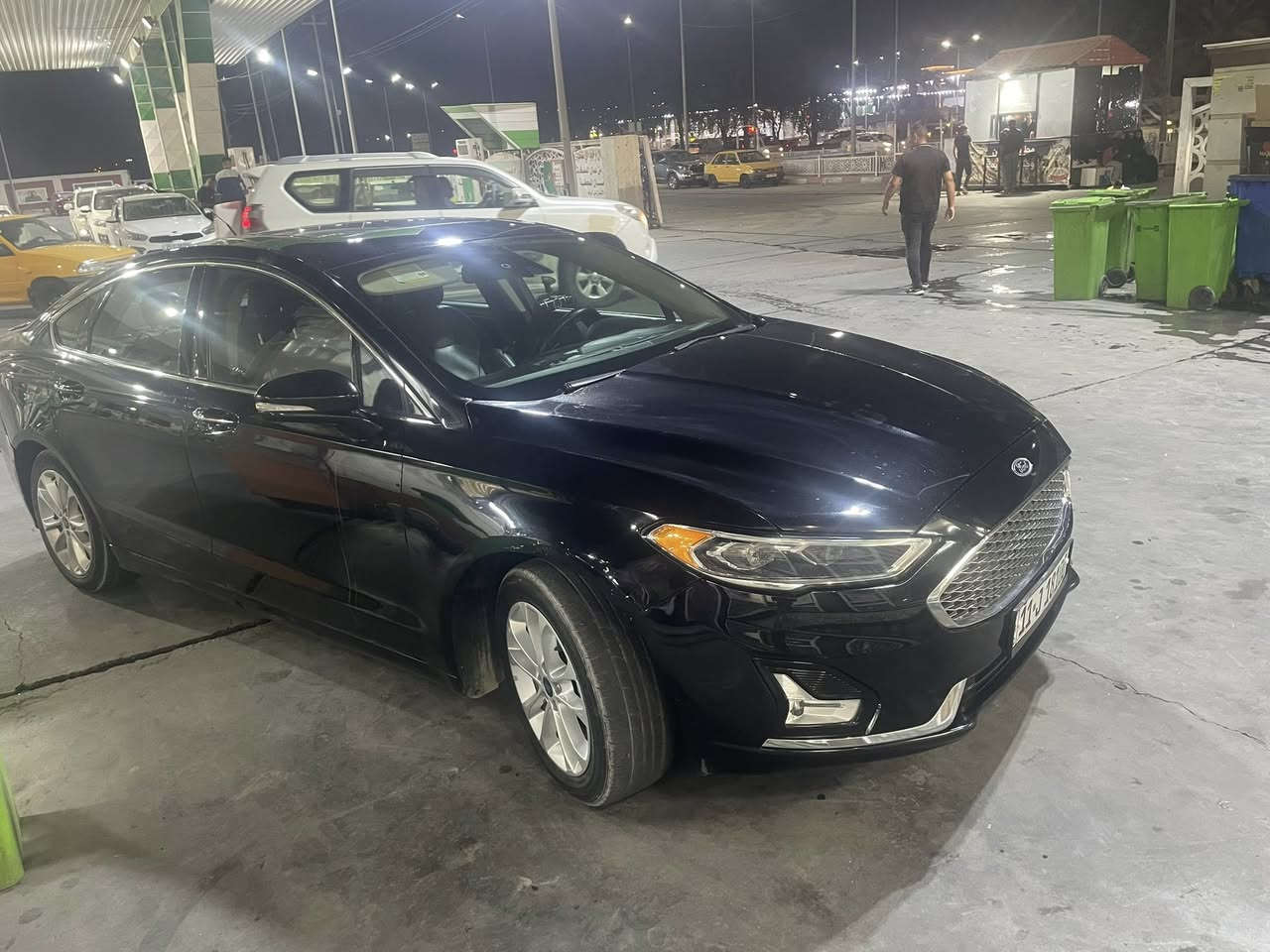 السلام عليكم فورد فيوجن 
هايبرد اينرجي 
موديل 2019موصفات تيتانيوم فول 
حادث جاملغ خلفي صبغ فقط وصار عندي بارد جاملغ ايمن وباب ما مصلح بعده 
ماشيه 200 الف كيلوو 
سعره 115 ورقه بيع مستعجل 
***********
